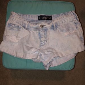 Light washed Hollister jean shorts
